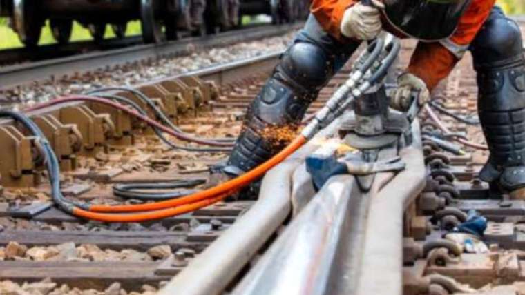 Why Track Induction Training is Crucial for Anyone Working on UK Rail